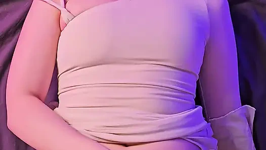 Das Robotermädchen Hat Eine Menschliche Muschi. Sie Wichst Und Windet Sich