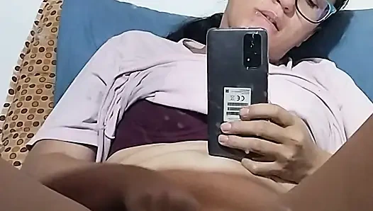 Подруга изменяет своему парню со своим сводным братом перед камерой