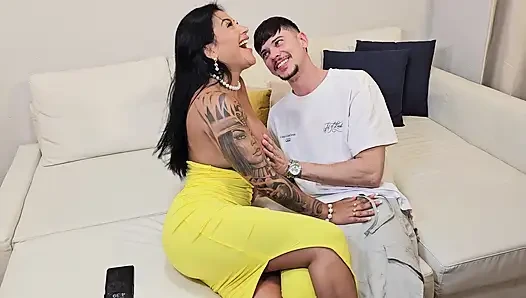 EN IYI SAHNE! Parmağını popoma soktu. Ayrıca anal video rimming, temiz poposuna orgazm oluyorum