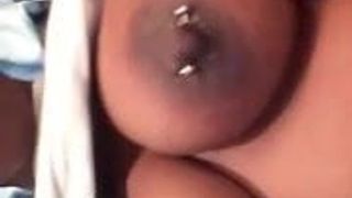 Bonito video de tetas