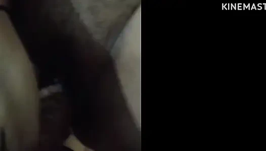 Meena lagi asik muasin memeknya pakai dildo sampai muasin memeknya habis-habisan