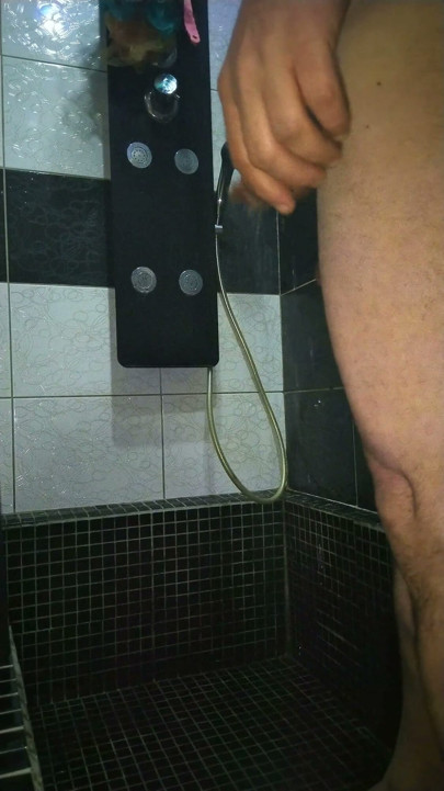 Daddy Showering