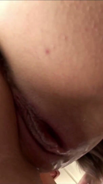 Memek basah daniella bergidik di-fingering di luar ruangan! | Klip 3