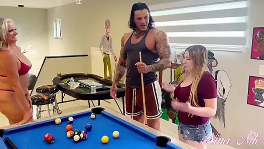 Nina hat spaß mit stieftochter und freund