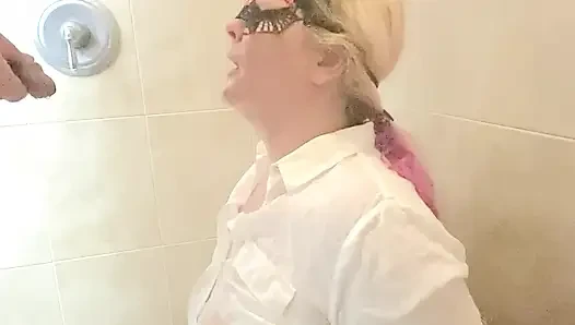 Sexy devote angepisst
