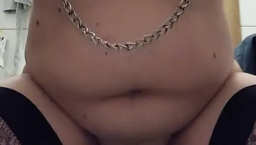 Intensive dildo-reitsession mit einem zauberstab, endet mit einem orgasmus