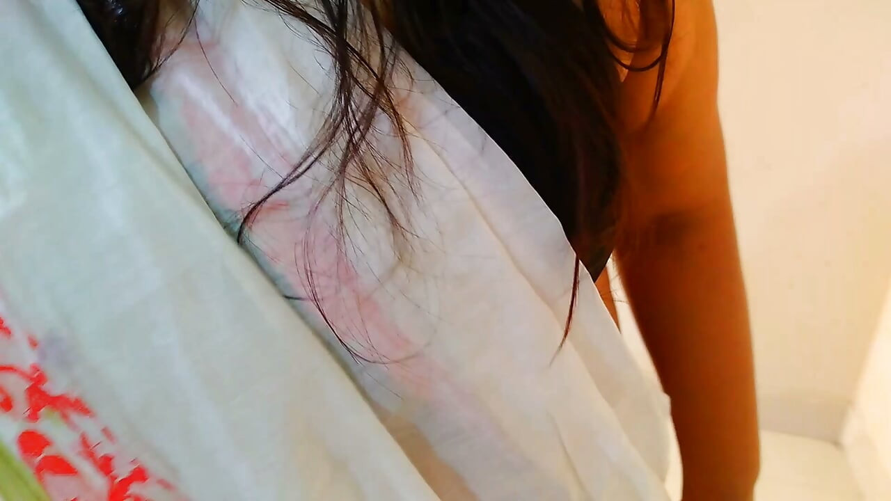 Desi BBW Mature Maid Gets Cumshot by Owner's 19y Old Stepson While Sweeping the Room - Huge Butts & Big Boobs Anal Fucked & Cum