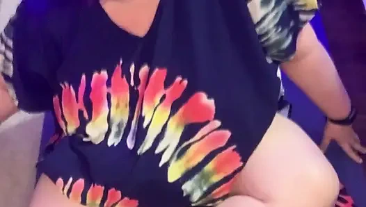 BBW Does Peek a Boo Yoga