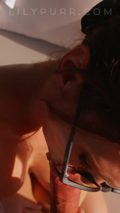 Horny Real Estate Agent Fucks Client in Unfinished Villa to Save the Deal | Clip 2