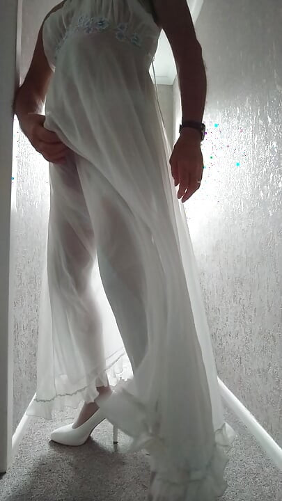 I love this sexy nightdress