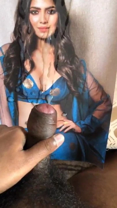 Malavika Mohanan Cum splash #2