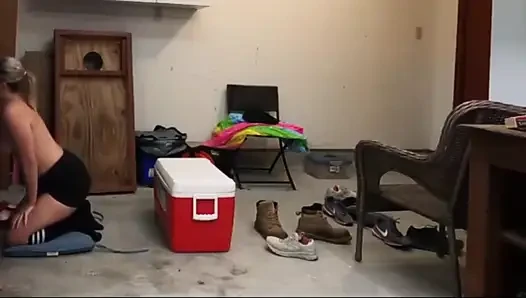 Ehefrau erster gloryhole zu hause mit einem lokalen fan