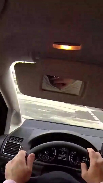 Nezaboravan trenutak iz filma "Plavuša MILF im VW-BUS GEBUMST"
