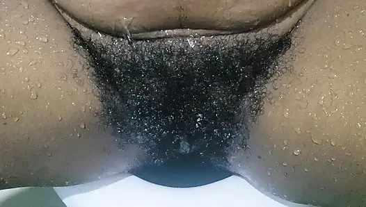 Bagian 3: aku jadi sange banget, aku pengen banget orgasme di kamar mandi!