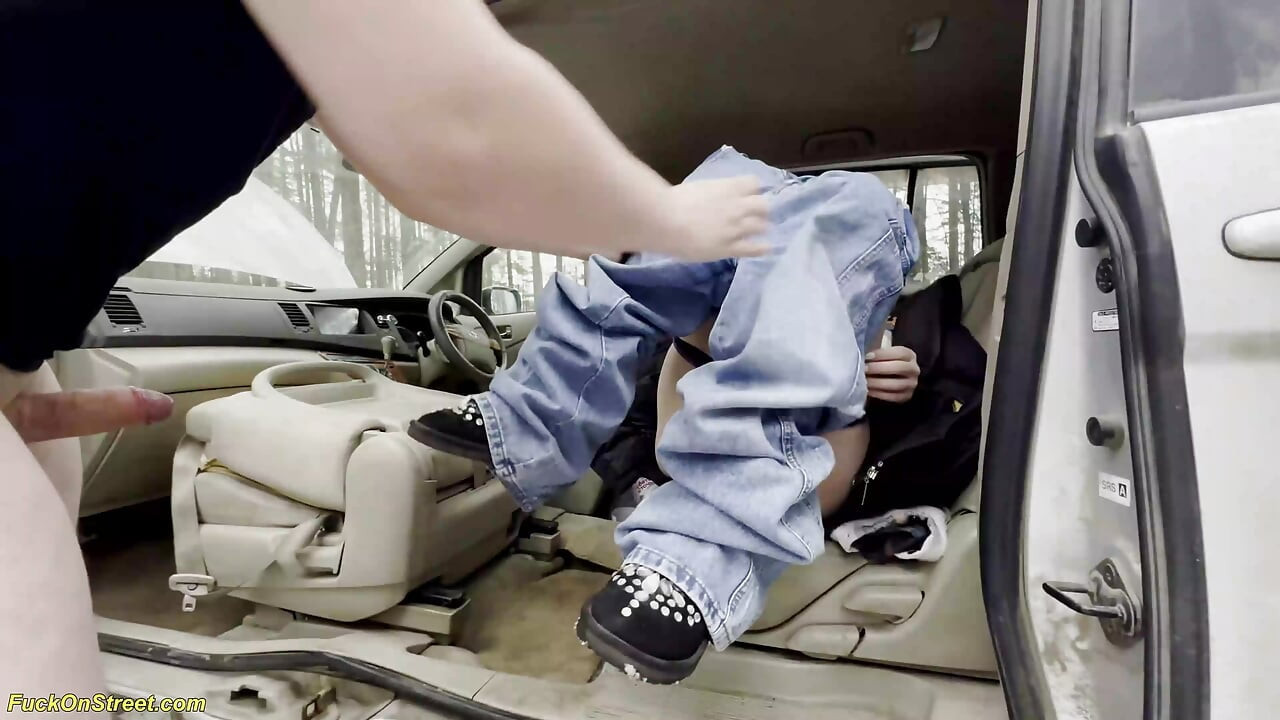 roadside assistance rewarded with wild fucking