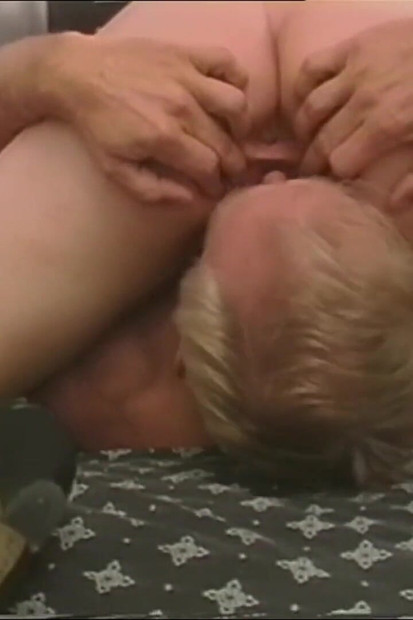 She Suck a Big Cock of His Stepfather Before She Get Fucked