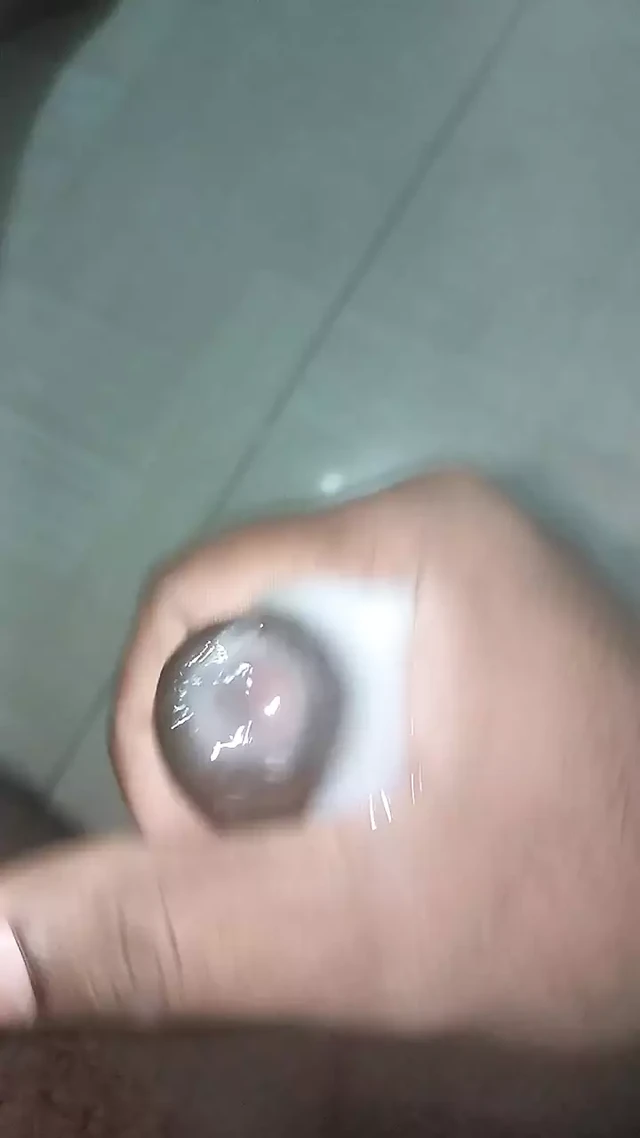 Kisi ki yad mein Muth maarte hue video banai