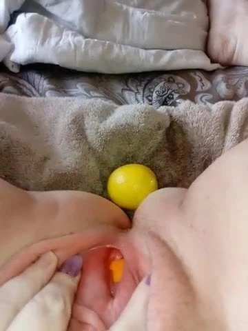 BBW slut nympho-Birthing an Orange 2