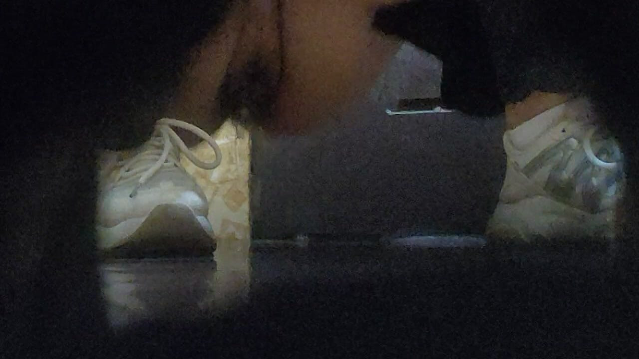 Ngintip pipis jembut tebal