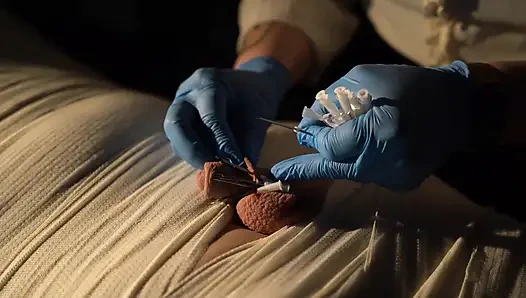 медицинские игры, развлечение, мумификация, иголка, пытки яиц и электричество