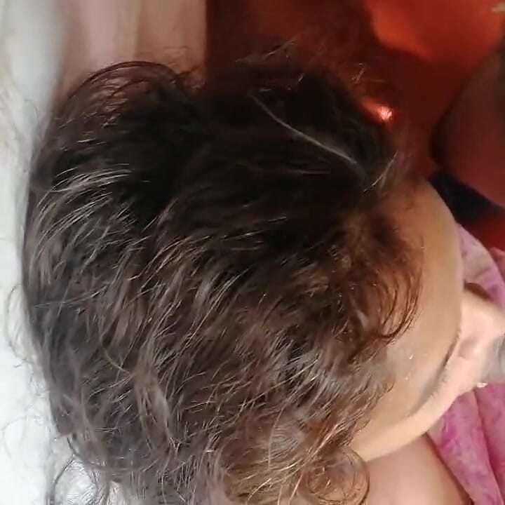 Aku merekam video seks pembantuku dan memeknya basah kuyak!