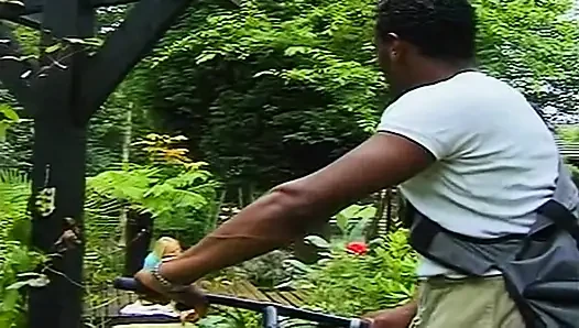 Big Omar's British Adventures - seks anal harlots saat liburan