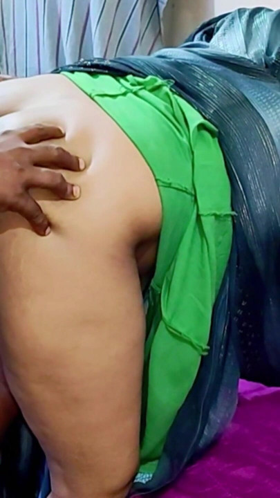 Desi bhabhi fuking neighbour boy's hindi audio | Clip 1