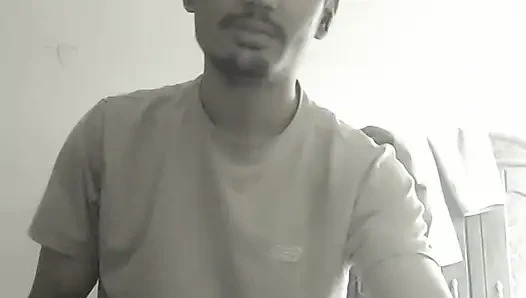 Kadın kılıklı ön sevişme bölüm 1 sigara içiyor ve rahatlıyor