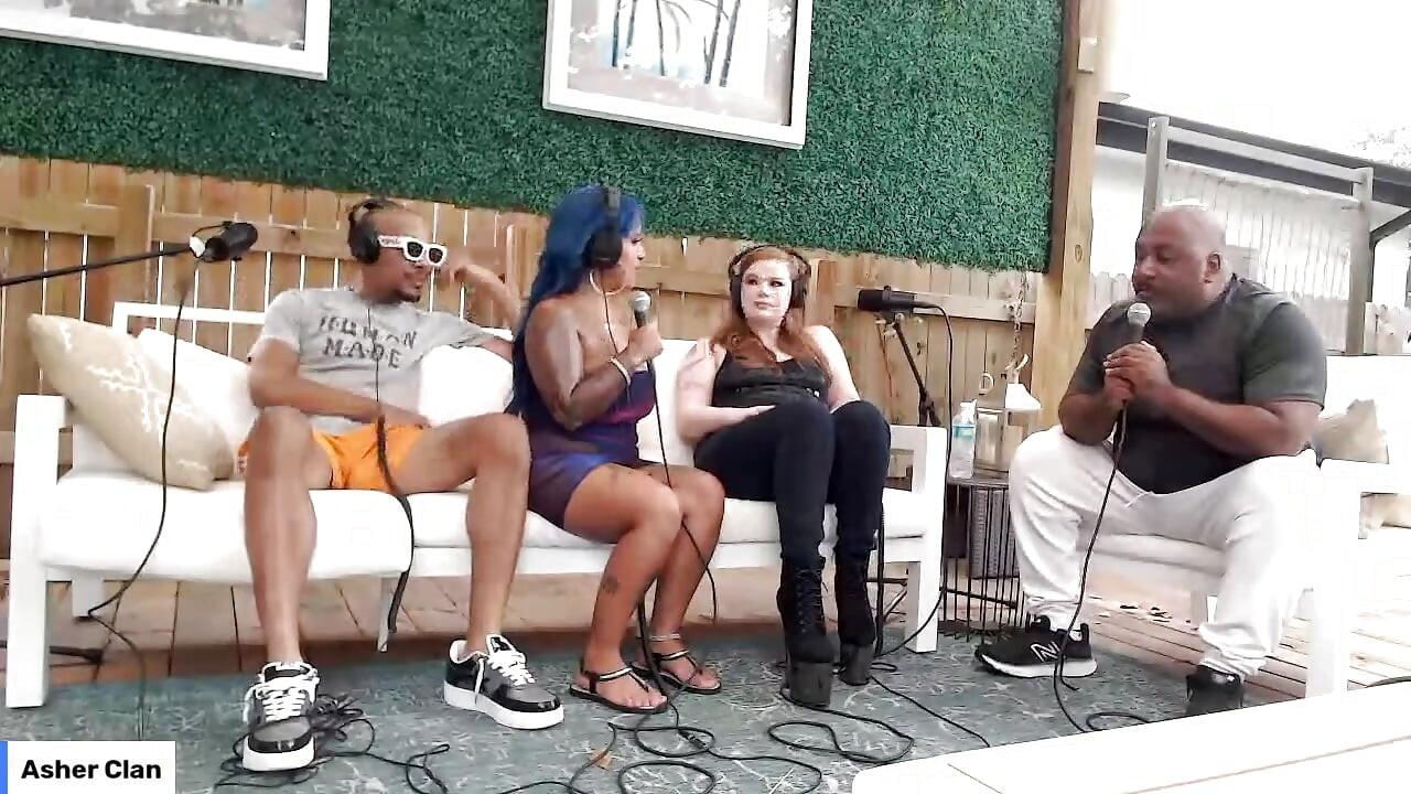 Livestream khusus wanita dewasa lagi asik ngobrol barbie spanyol, dwayne foxx, mrflourish podcast asherclantv