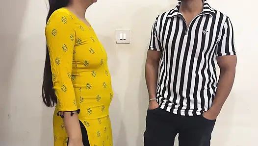 Cylinder de do bhaiya pls- istri tetangga india yang hot banget dientot sama teman kantornya dengan silinder, dan memeknya berbulu dicrot silinder