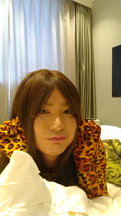 Japanese crossdresses masturbate wearing leopard zentai | Clip 1