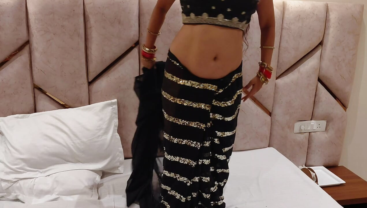 Hermosas mujeres indias enojadas en la polla