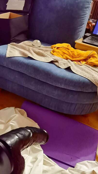 Dildo anal longo e grosso BBC destruindo meu cuzinho com minha máquina de foder Hismith Servok