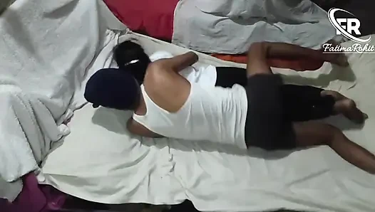 Masti teman gadis india di ranjang