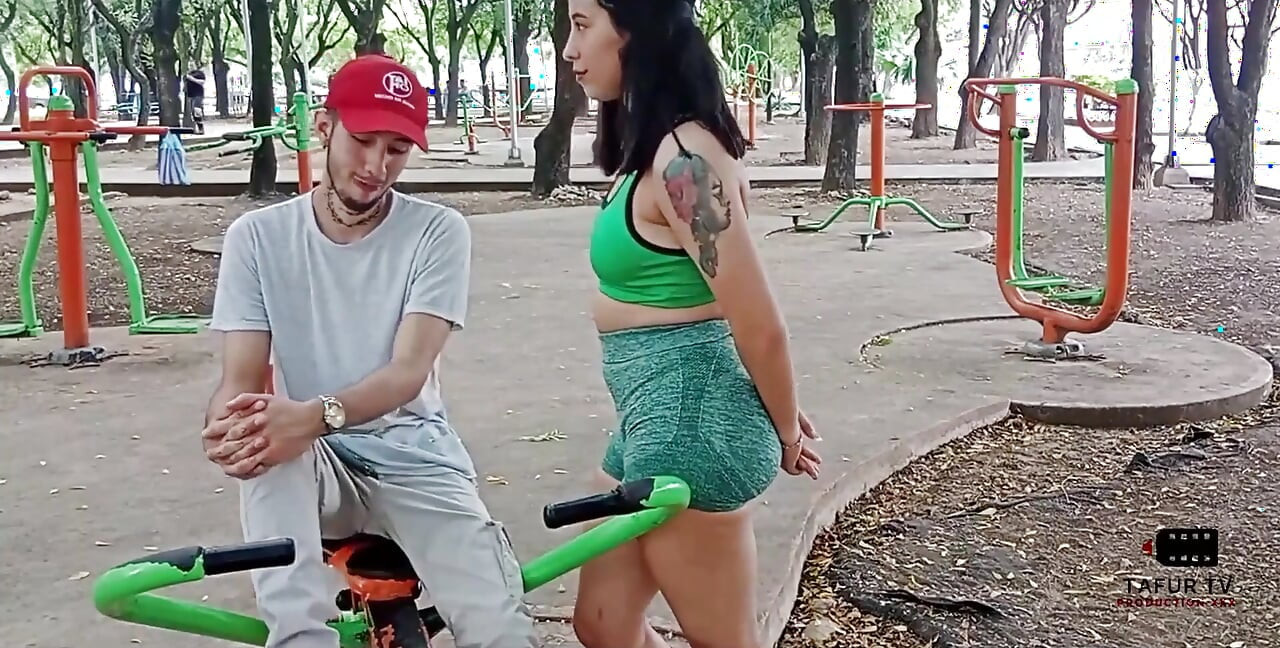 I Seduce My Neighbor in the Park, and I Give Him Money to Fuck My Pussy Very Well Creampie in Mouth Full Story