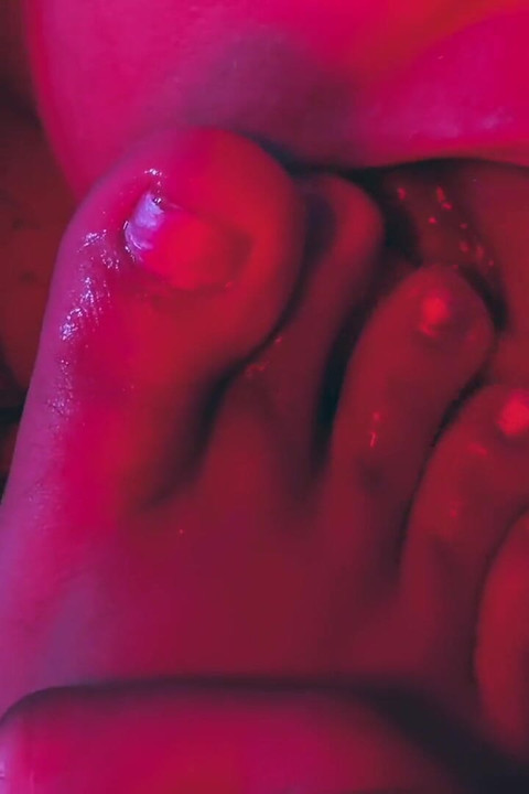 BBW Foot Worship: Morrigan's Sensual Stocking & Sole Tease