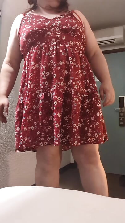 Caught walking her hotel and takes a huge cum load