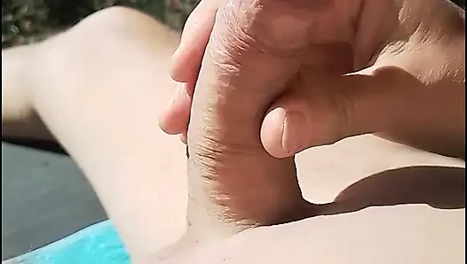 Küçük yarak mastürbasyon yapıyor