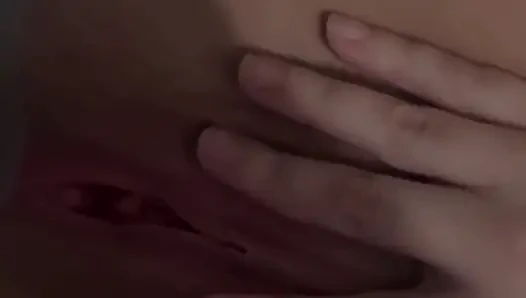 Meine haarige muschi beim pissen fingern