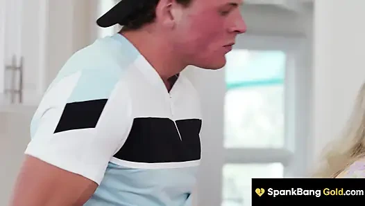 Spankbang gold - birlikte oynayan üvey aile birlikte kalıyor - ücretsiz kullanım