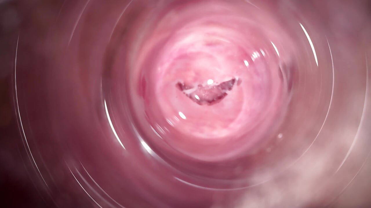 Kamera jauh di dalam vagina krim kecil Mia