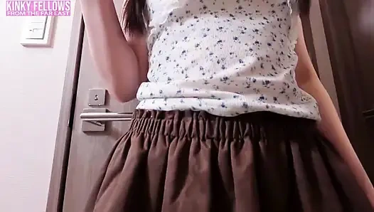 Homecoming Twist entfaltet sich, als ein süßer Junior einen mutigen, intensiven Moment funkelt