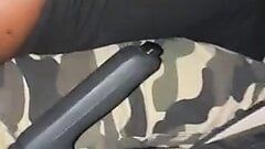 Indischer Fahrer fickt ein saudisches Mädchen im Auto und sagt ihm, er soll seinen Schwanz in ihren dicken Arsch werfen