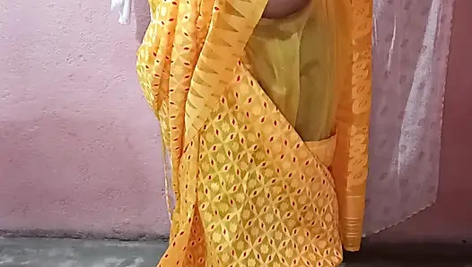 Gelber sari fällt, solo Sfw