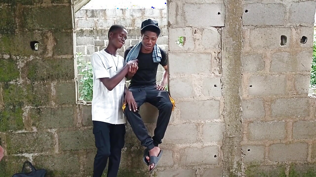 Horny Black Twinks Risk Their Life in Abandoned House