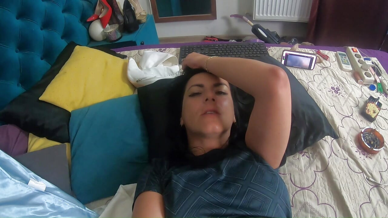 Cachonda milf provoca en primer plano Tetas grandes, pensamientos sucios y juego en solitario travieso