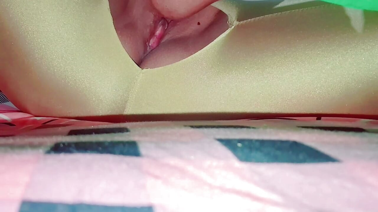 Beautiful wife in hijab sold to OJEK boss ONLINE to satisfy husband's cuckold, sperm crotin on the breast