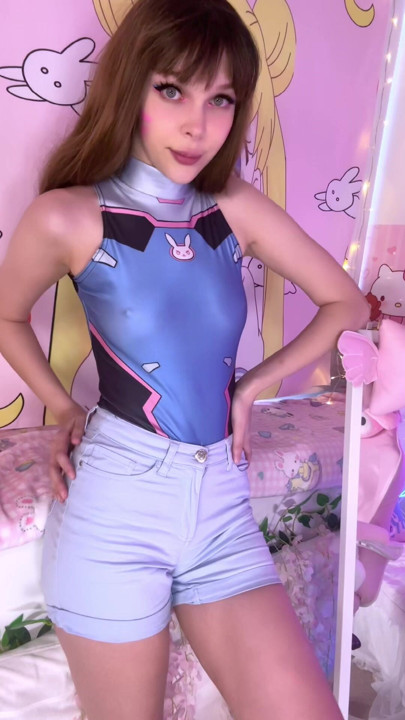 Naughty Dva cheeks 🥵