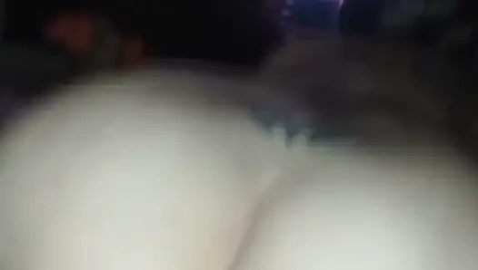Kız arkadaşım onu sikmemi istiyor