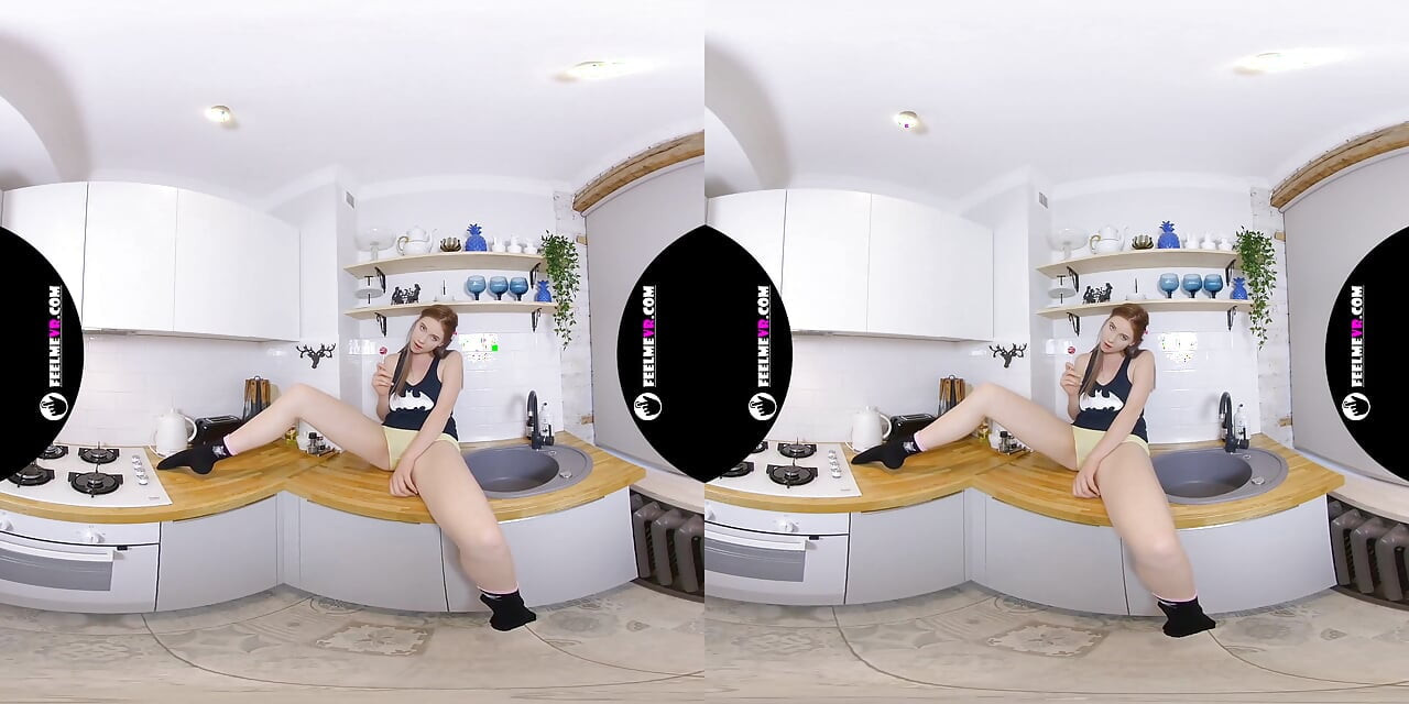 Margarita Teen Virtual 3D Strip in Kitchen